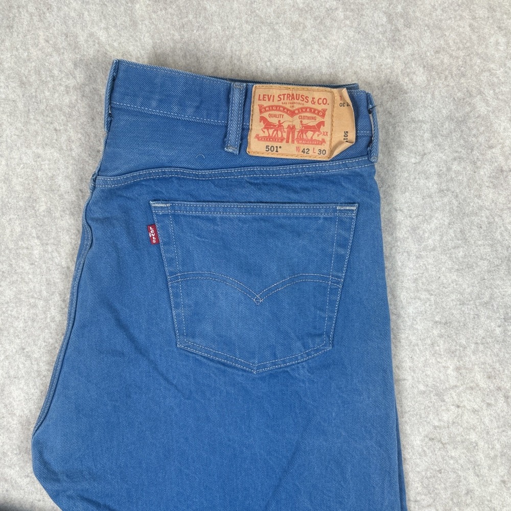Men's vintage Turquoise Levi's 501 Buton Fly Jeans 42x30‎